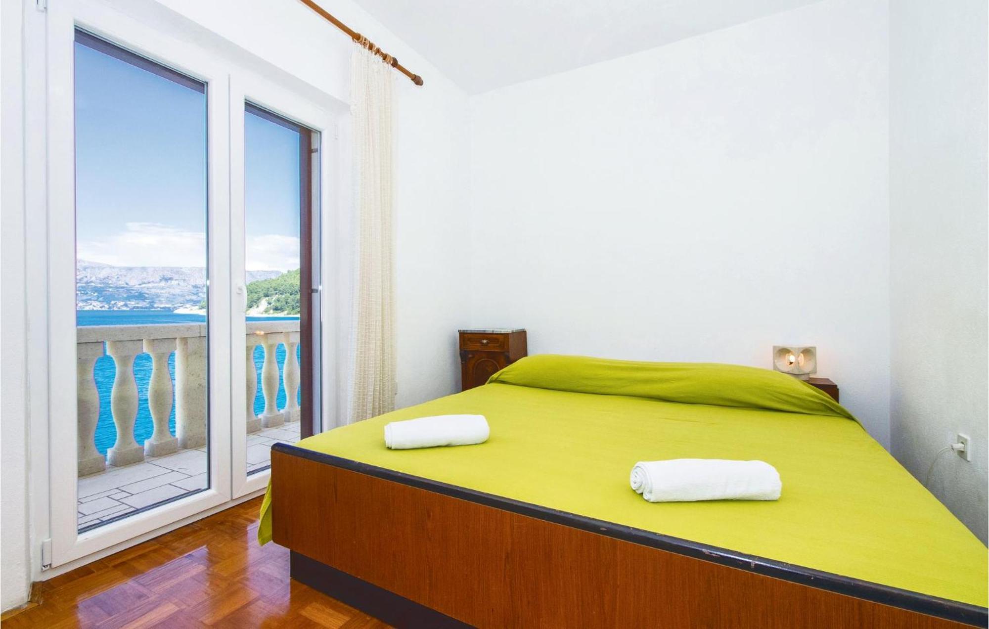 Beautiful Home In Pucisca With Wifi Exterior foto